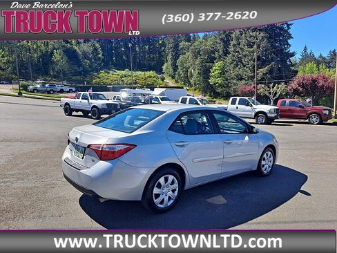 Used 2015 Toyota Corolla LE w/ Body Protection Package #1 FWD image 3