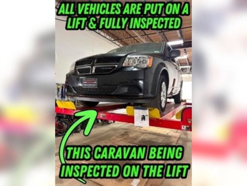 Used 2018 Dodge Grand Caravan SE w/ UConnect Hands-Free Group FWD image 51