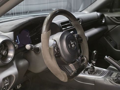 Used 2024 Toyota GR86 Premium RWD image 18
