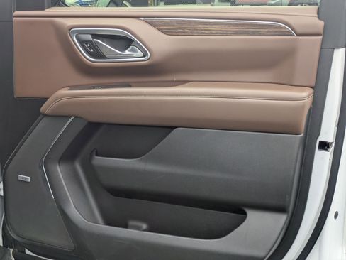 Used 2021 Chevrolet Tahoe High Country w/ Premium Package image 31