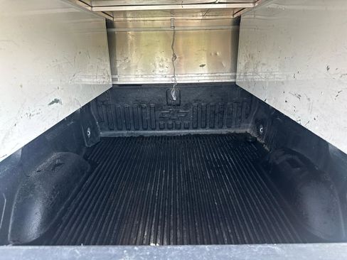 Used 2018 Chevrolet Silverado 1500 LT w/ All Star Edition image 5