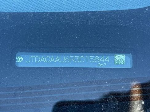 Used 2024 Toyota Prius LE image 3