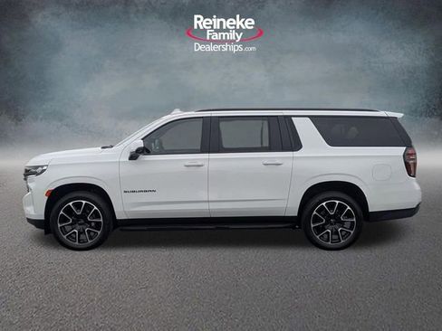 Used 2022 Chevrolet Suburban RST w/ Luxury Package AWD/4WD image 9