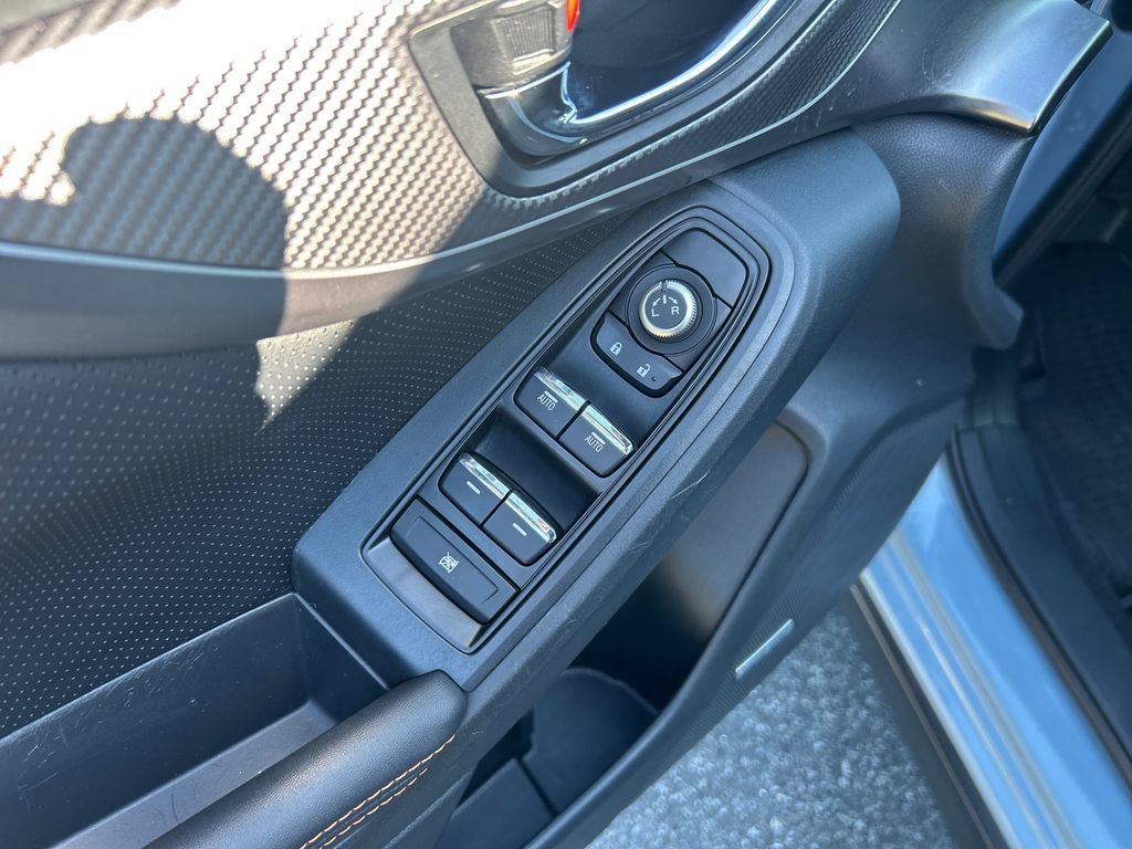 Certified 2023 Subaru Crosstrek 2.5i Limited AWD/4WD image 13