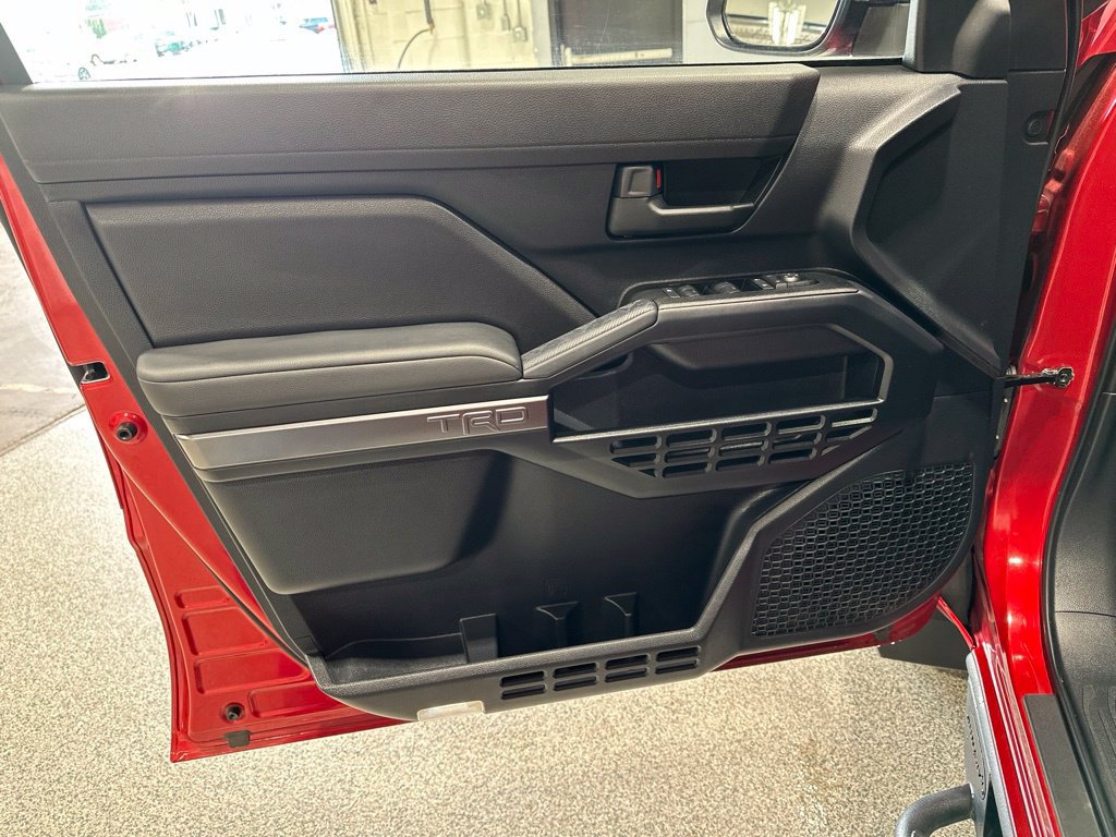 Certified 2025 Toyota 4Runner TRD Sport AWD/4WD image 11