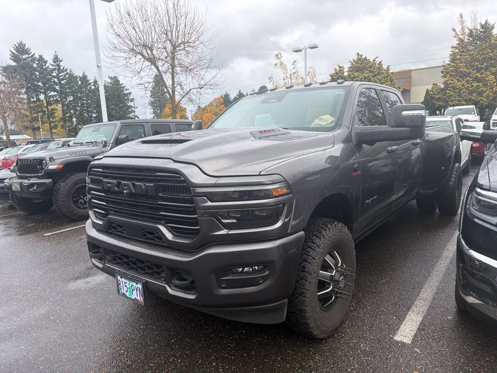 Certified 2025 RAM 3500 Laramie AWD/4WD image 3
