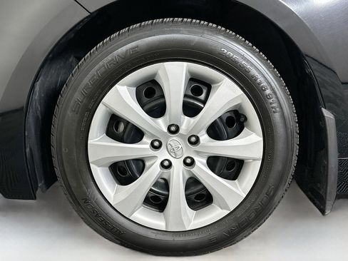 Used 2024 Toyota Corolla LE image 11