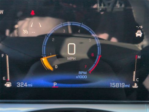 Used 2025 Chevrolet Trax LT w/ LT Convenience Package image 22