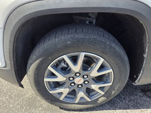 Certified 2023 GMC Acadia SLT FWD image 20