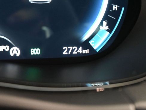 Used 2024 Genesis GV70 2.5T w/ Sport Prestige Package image 35