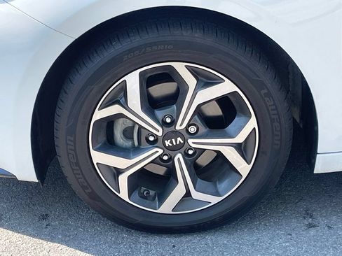 Used 2021 Kia Forte LXS FWD image 31