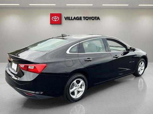 Used 2017 Chevrolet Malibu LS image 5