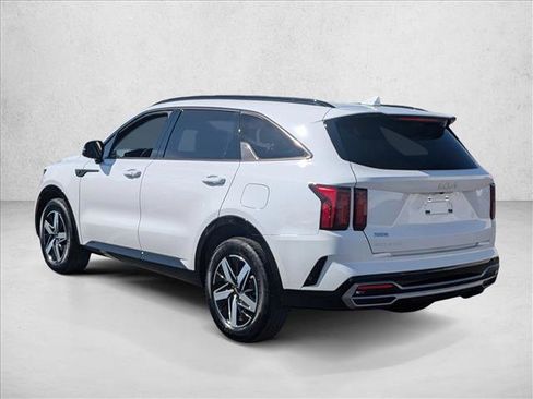 Used 2023 Kia Sorento EX w/ Panoramic Sunroof Package FWD image 7