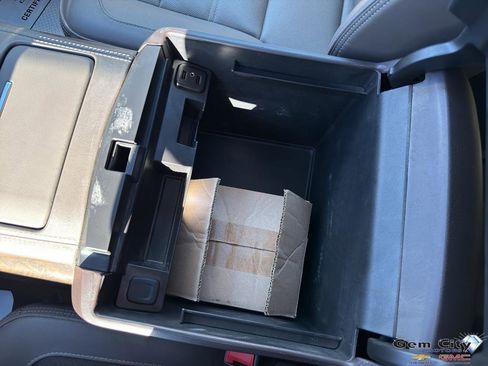 Used 2018 GMC Yukon XL Denali w/ Open Road Package image 27