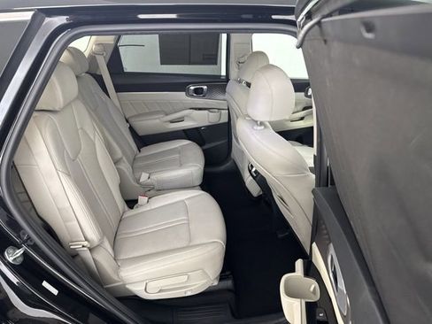 Certified 2023 Kia Sorento SX Prestige image 23