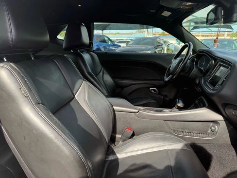 Used 2019 Dodge Challenger SXT w/ Plus Package image 13