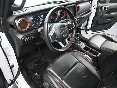Used 2021 Jeep Gladiator Mojave AWD/4WD image 9