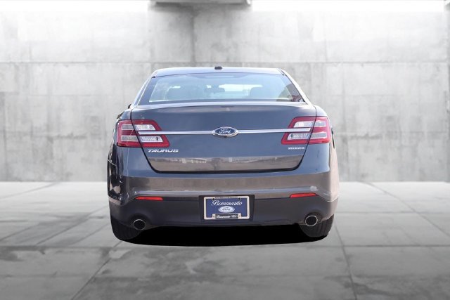 Used 2018 Ford Taurus SE FWD image 6