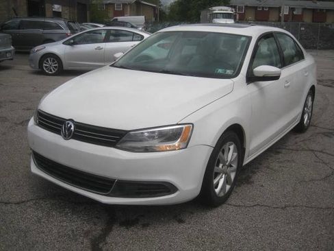 Used 2014 Volkswagen Jetta SE image 1