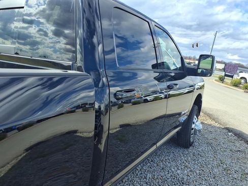 New 2026 RAM 3500 Laramie AWD/4WD image 20