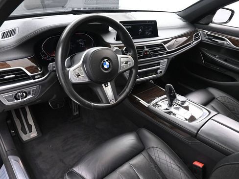 Used 2020 BMW 750i xDrive w/ M Sport Package AWD/4WD image 14