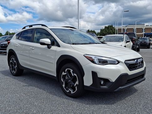 Used 2022 Subaru Crosstrek 2.5i Limited w/ Moonroof Package 2 AWD/4WD image 3