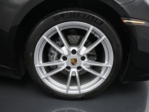 Certified 2022 Porsche 911 Carrera image 9