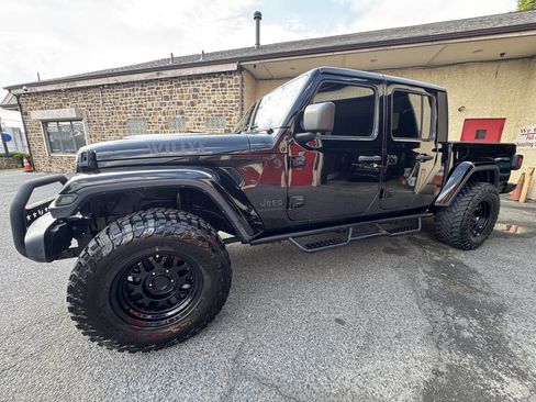 Used 2021 Jeep Gladiator Sport AWD/4WD image 21