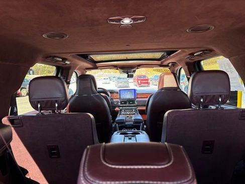 Used 2020 Lincoln Navigator L Black Label w/ Cargo Convenience Package image 36