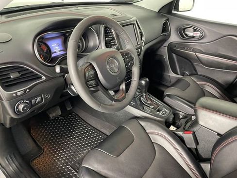 Certified 2022 Jeep Cherokee Trailhawk w/ Sound & Nav Group AWD/4WD image 3