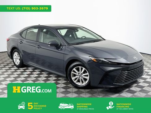 Used 2025 Toyota Camry LE FWD image 1