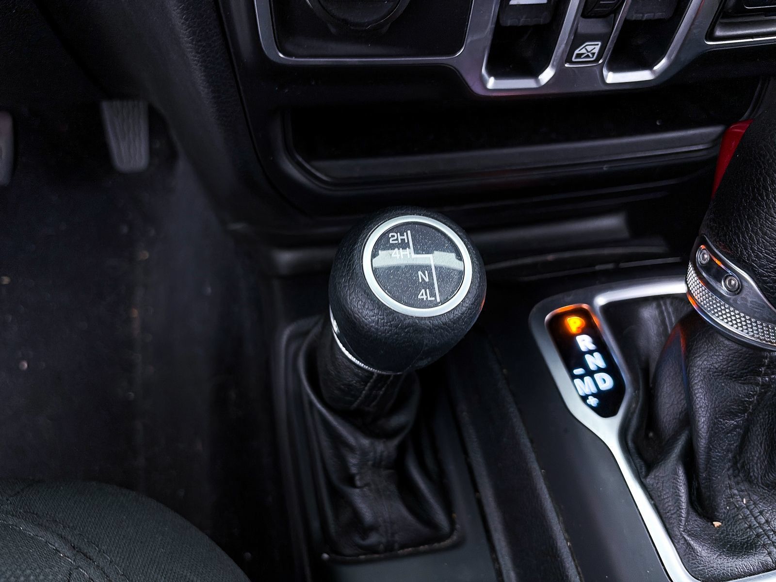 Used 2018 Jeep Wrangler Unlimited Sport S AWD/4WD image 21