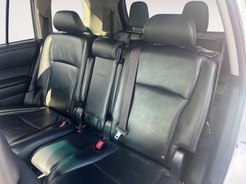 Used 2012 Toyota Highlander 4WD Hybrid w/ Leather Pkg image 13