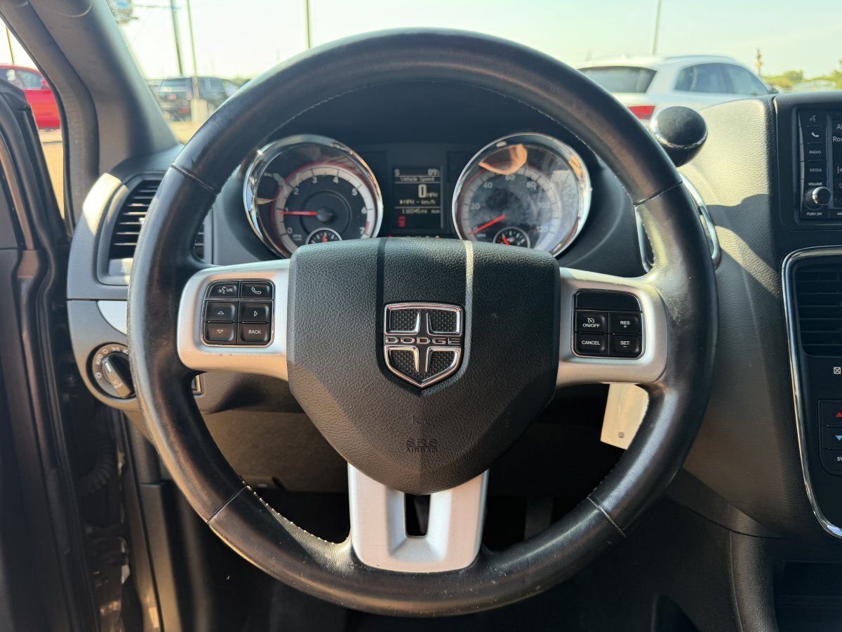 Used 2019 Dodge Grand Caravan GT FWD image 28