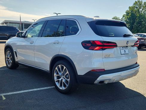 Certified 2024 BMW X5 xDrive40i w/ Premium Package AWD/4WD image 4
