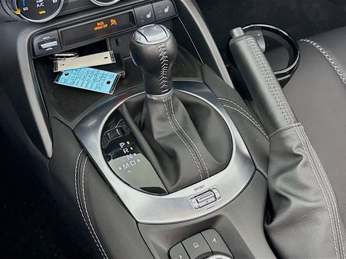 Used 2025 MAZDA MX-5 Miata RF Grand Touring RWD image 17