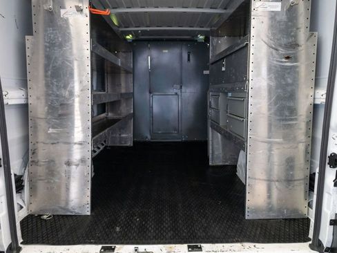 Used 2023 RAM ProMaster 2500 w/ Driver Convenience Group FWD image 19