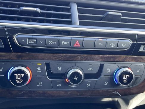 Used 2018 Audi Q7 3.0T Premium Plus w/ Premium Plus Package image 29