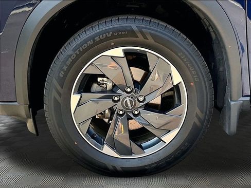 Used 2024 Nissan Rogue SV w/ SV Premium Package AWD/4WD image 29