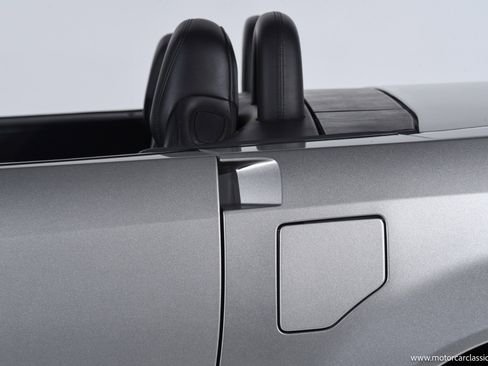 Used 2006 Cadillac XLR image 16