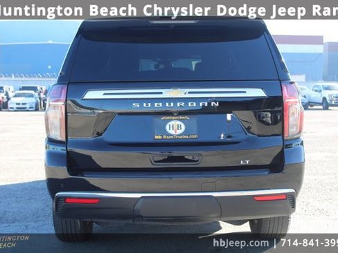 Used 2024 Chevrolet Suburban LT image 4