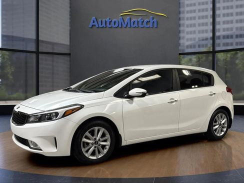Used 2017 Kia Forte LX w/ Option Group 020 image 4