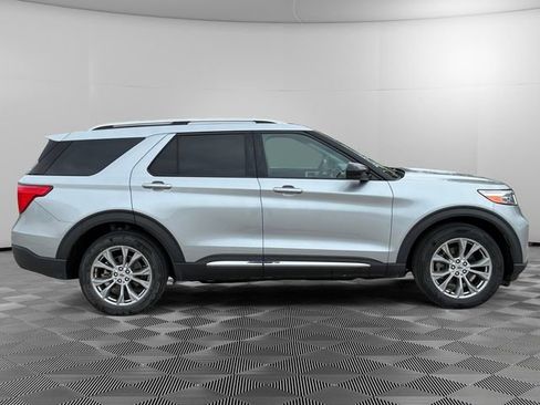 Used 2022 Ford Explorer Limited AWD/4WD image 6