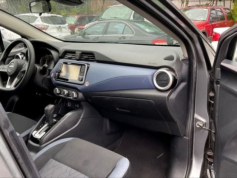 Used 2023 Nissan Versa SV FWD image 23