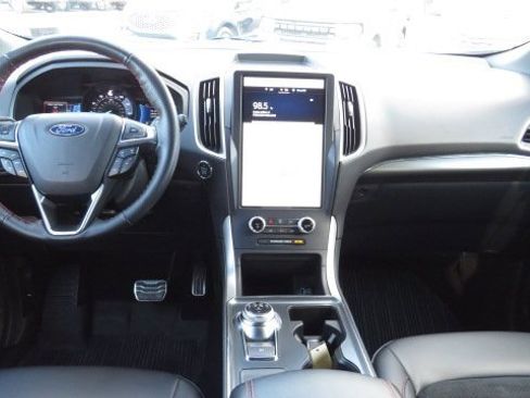 Certified 2022 Ford Edge ST-Line image 2