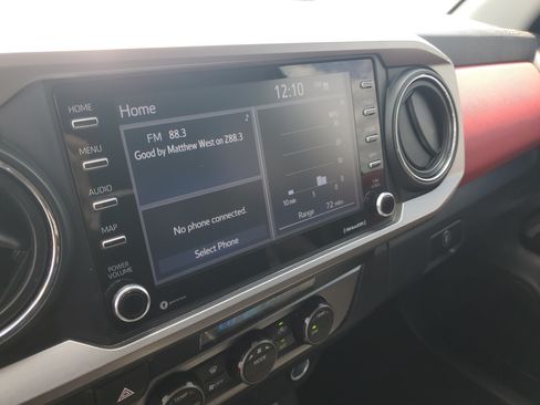 Used 2022 Toyota Tacoma SR5 w/ Technology Package RWD image 19