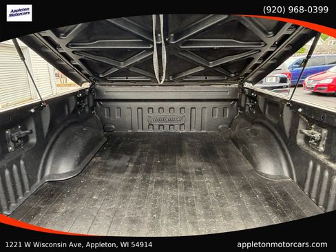 Used 2017 Ford F150 XLT w/ Equipment Group 302A Luxury AWD/4WD image 12