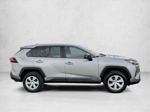 Certified 2024 Toyota RAV4 LE AWD/4WD image 4