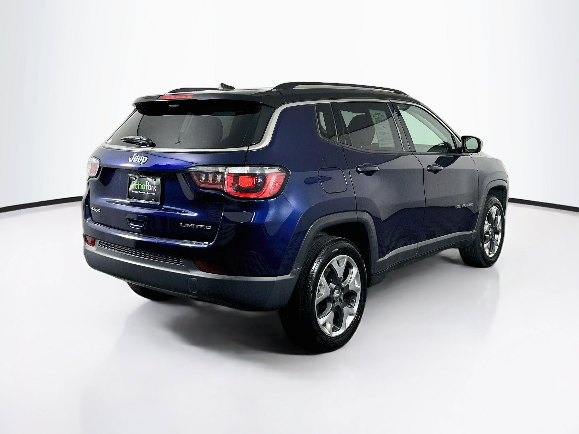 Used 2018 Jeep Compass Limited AWD/4WD image 9