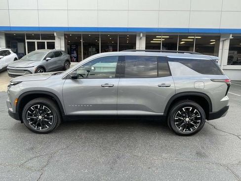 New 2026 Chevrolet Traverse LT w/ Sun and Wheel Package image 2